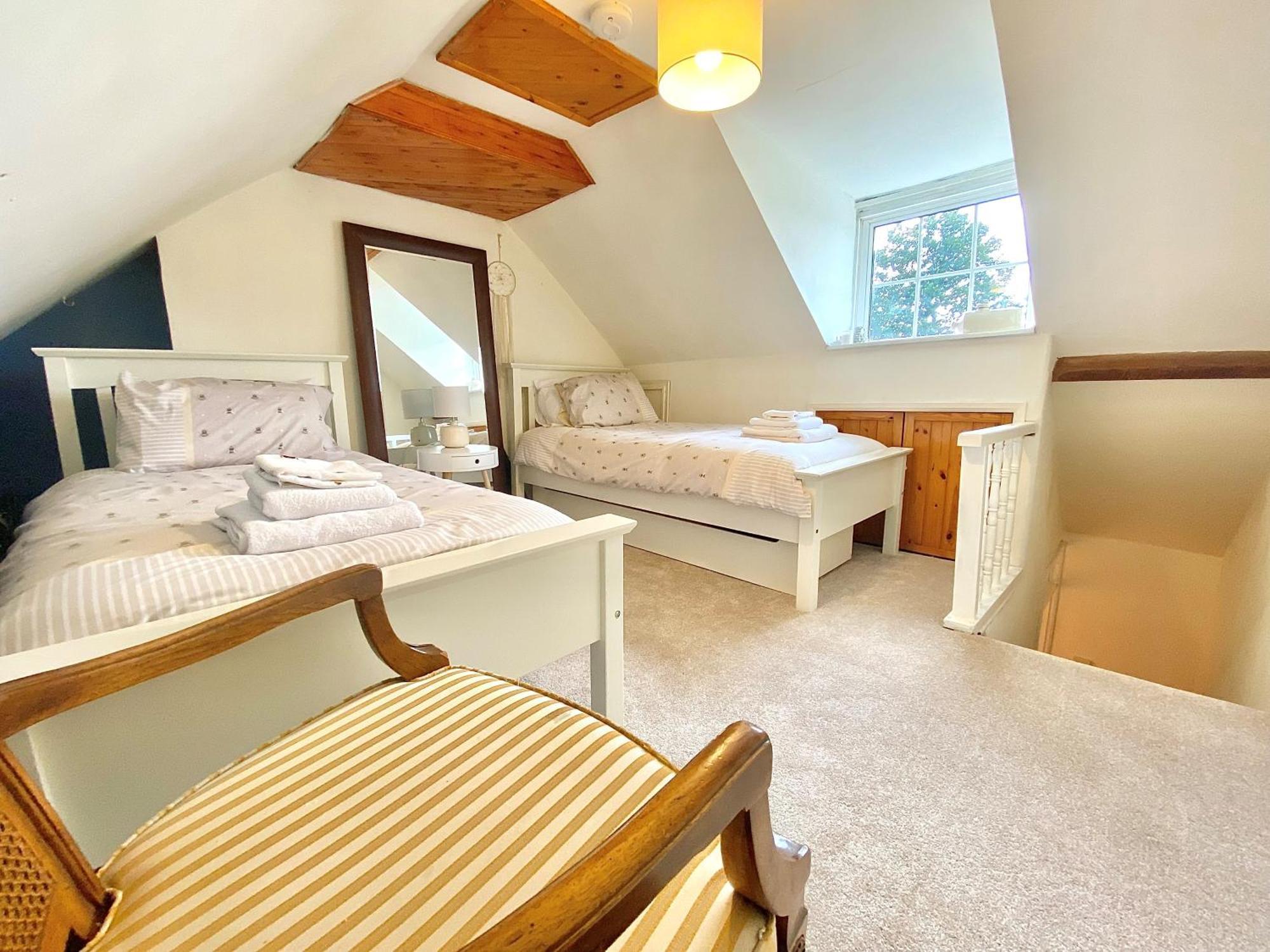 Bumblebee Cottage - Cosy Cottage In Area Of Outstanding Natural Beauty Hemel Hempstead Eksteriør billede